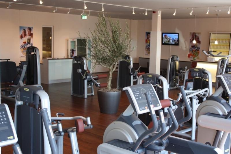 Sportpark Hotel Isernhagen Bagian luar foto