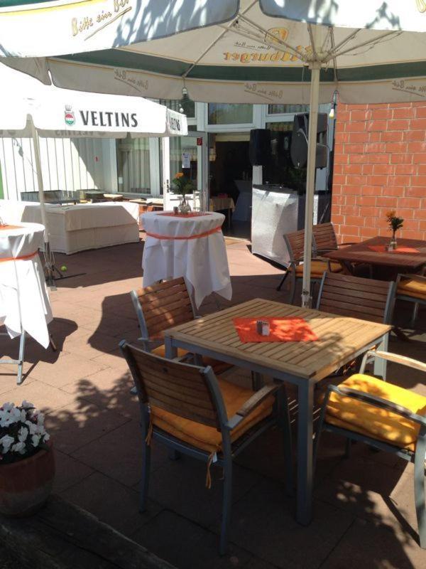 Sportpark Hotel Isernhagen Bagian luar foto